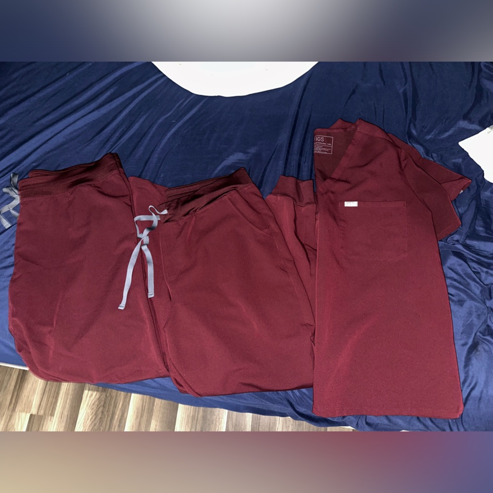 Figs scrubs - 3 pieces